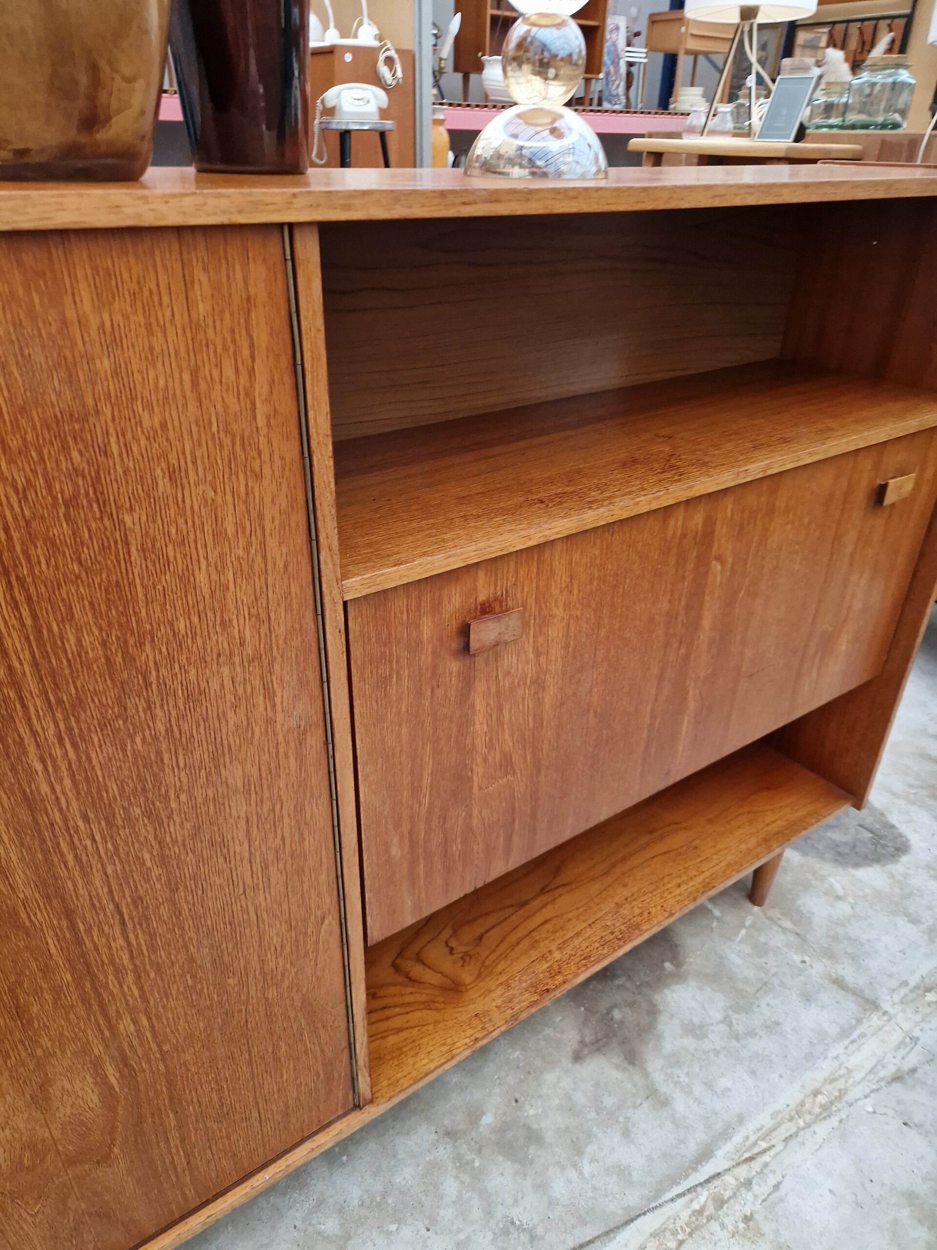 Vintage wandkast 178cm met twee open vakken - Afbeelding 8