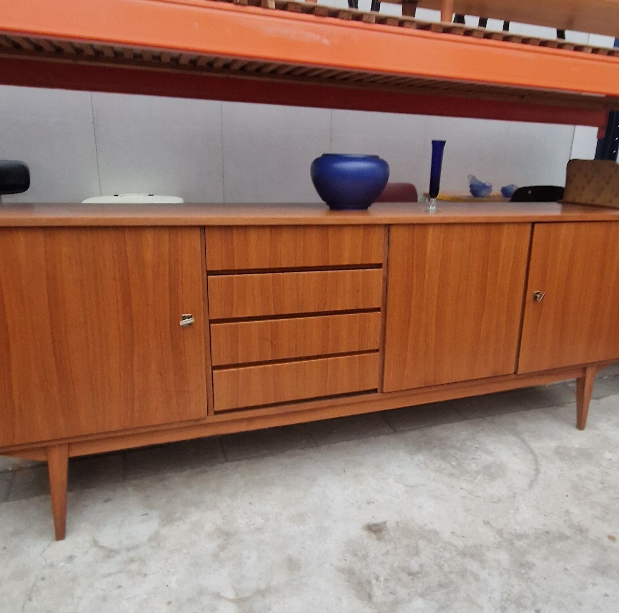 Vintage dressoir200cm met vier laden