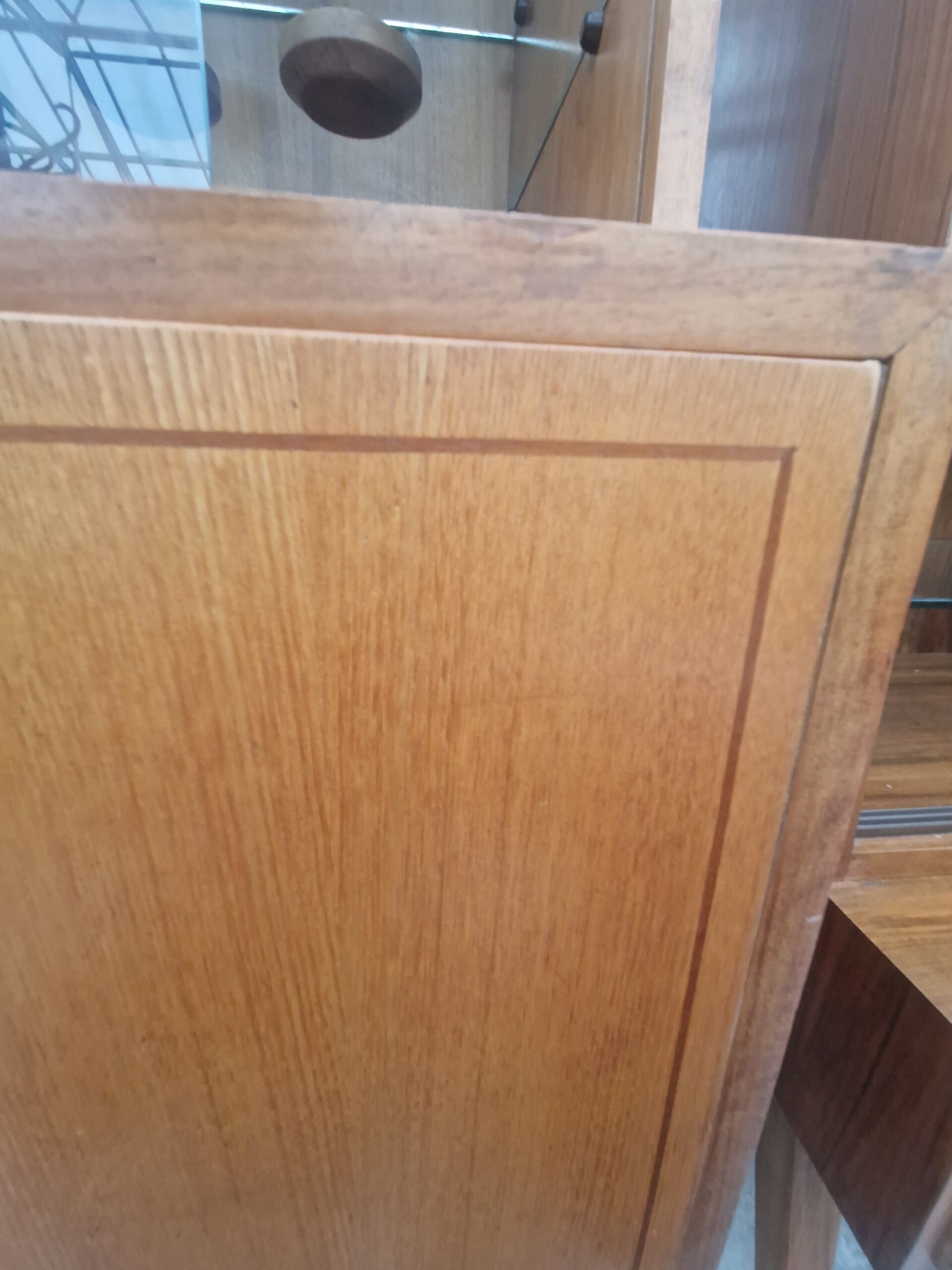 Twee vintage vitrinekasten 100cm met glazen platen - Afbeelding 8