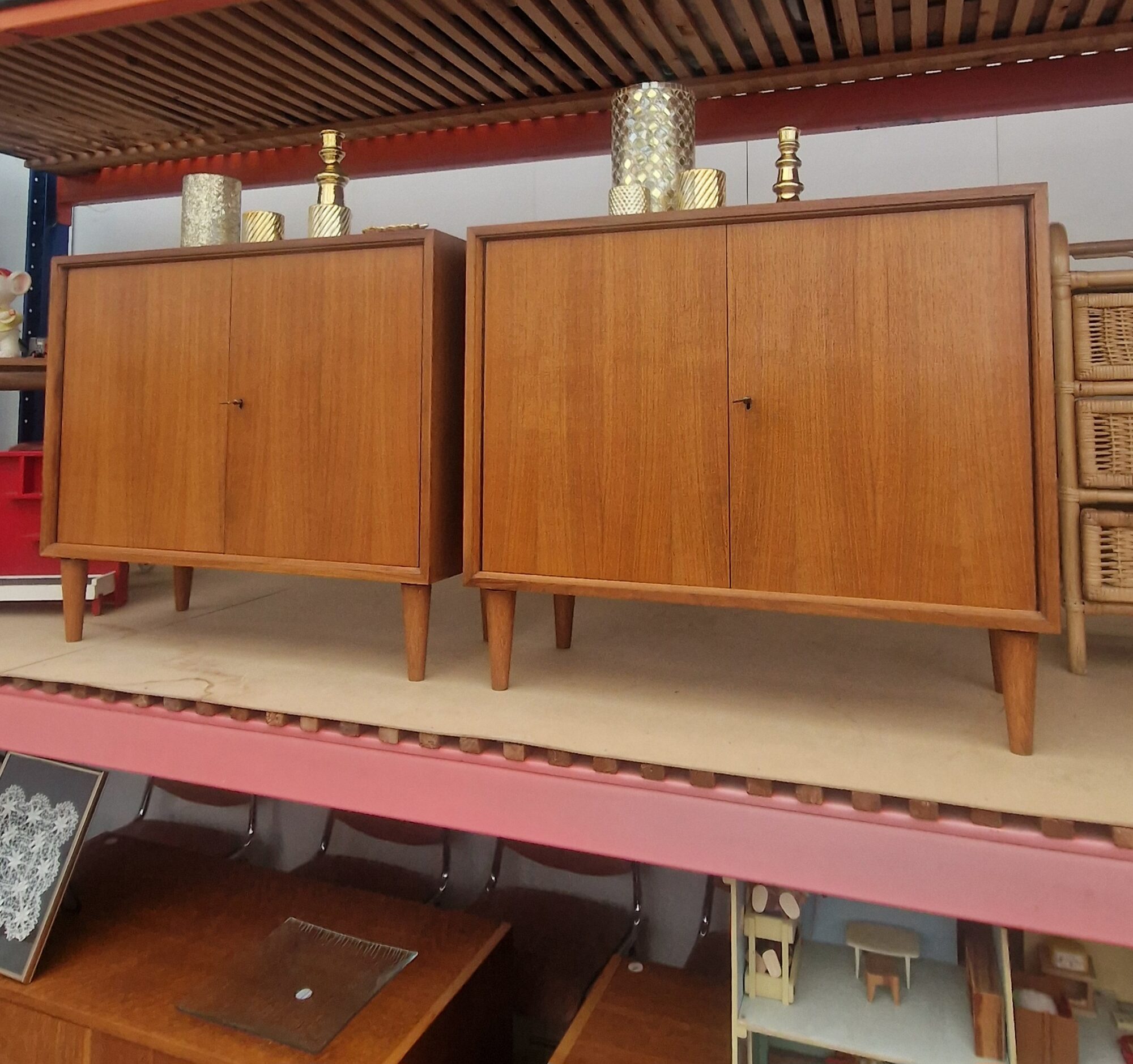 zes vintage kastjes 80cm breed