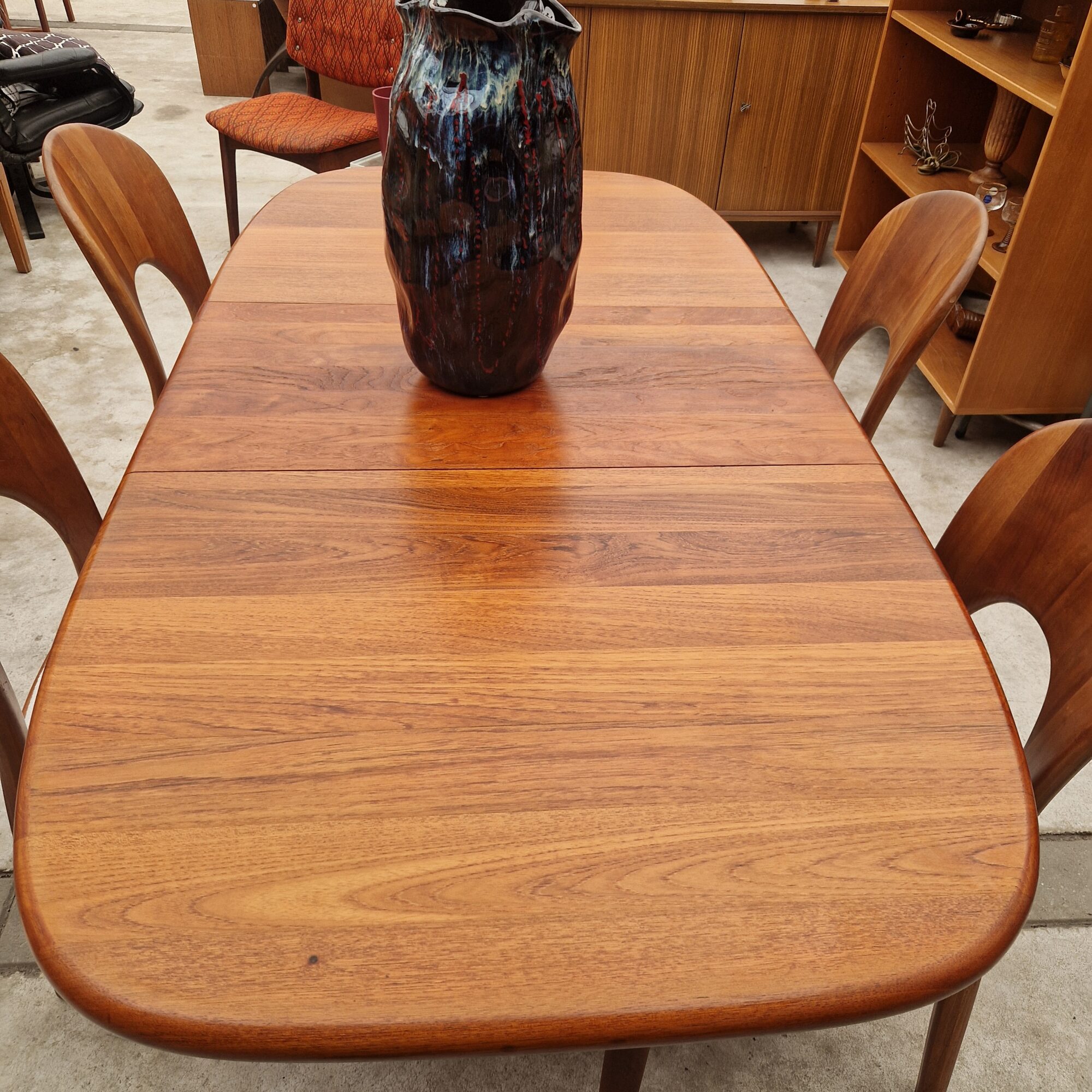 Deense ovale uitschuifbare eettafel