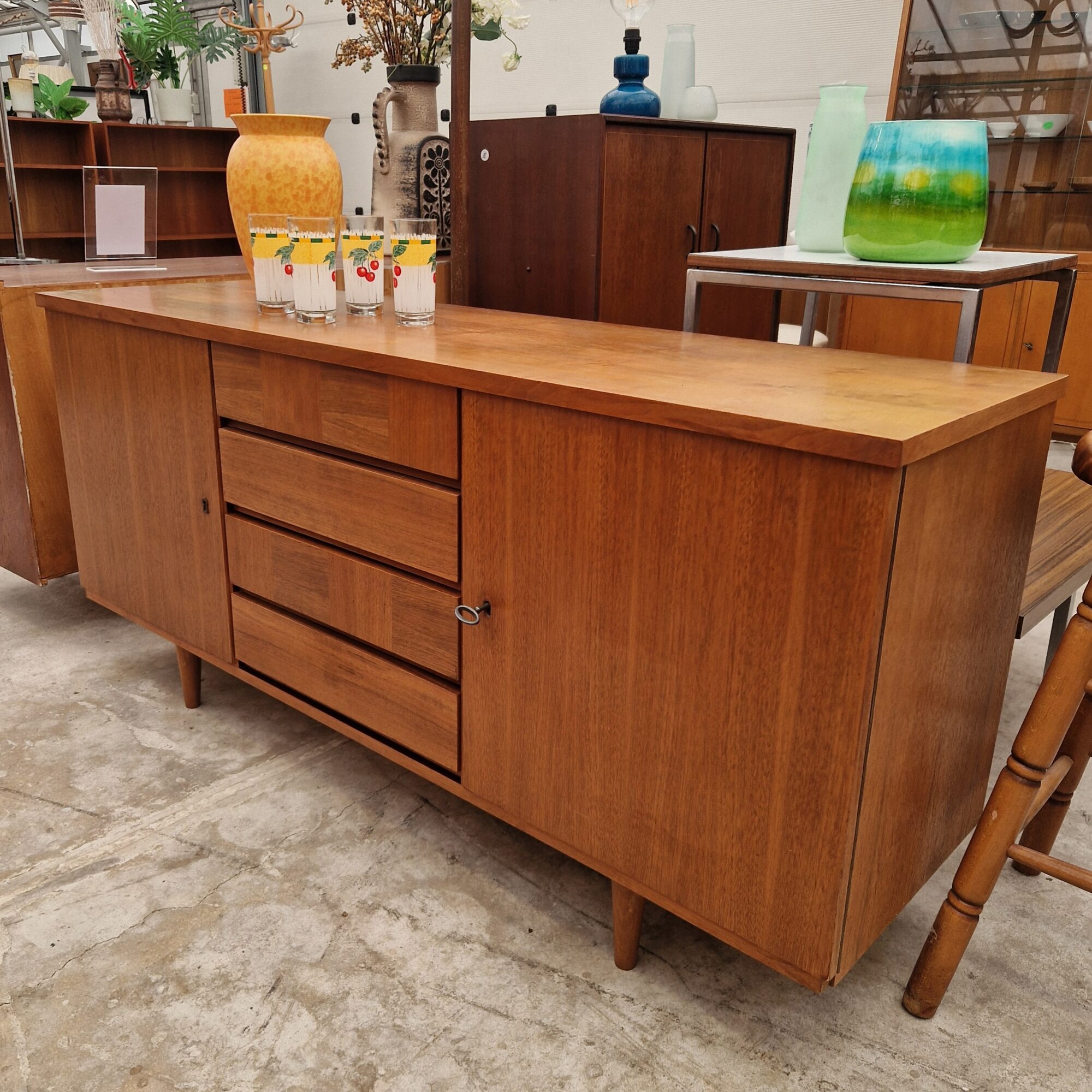 Vintage dressoir 150cm