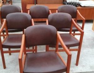 Zes vintage stoelen teakhout