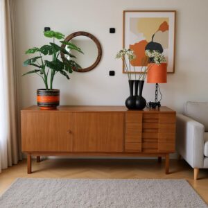 vintage dressoir met mooie grepen