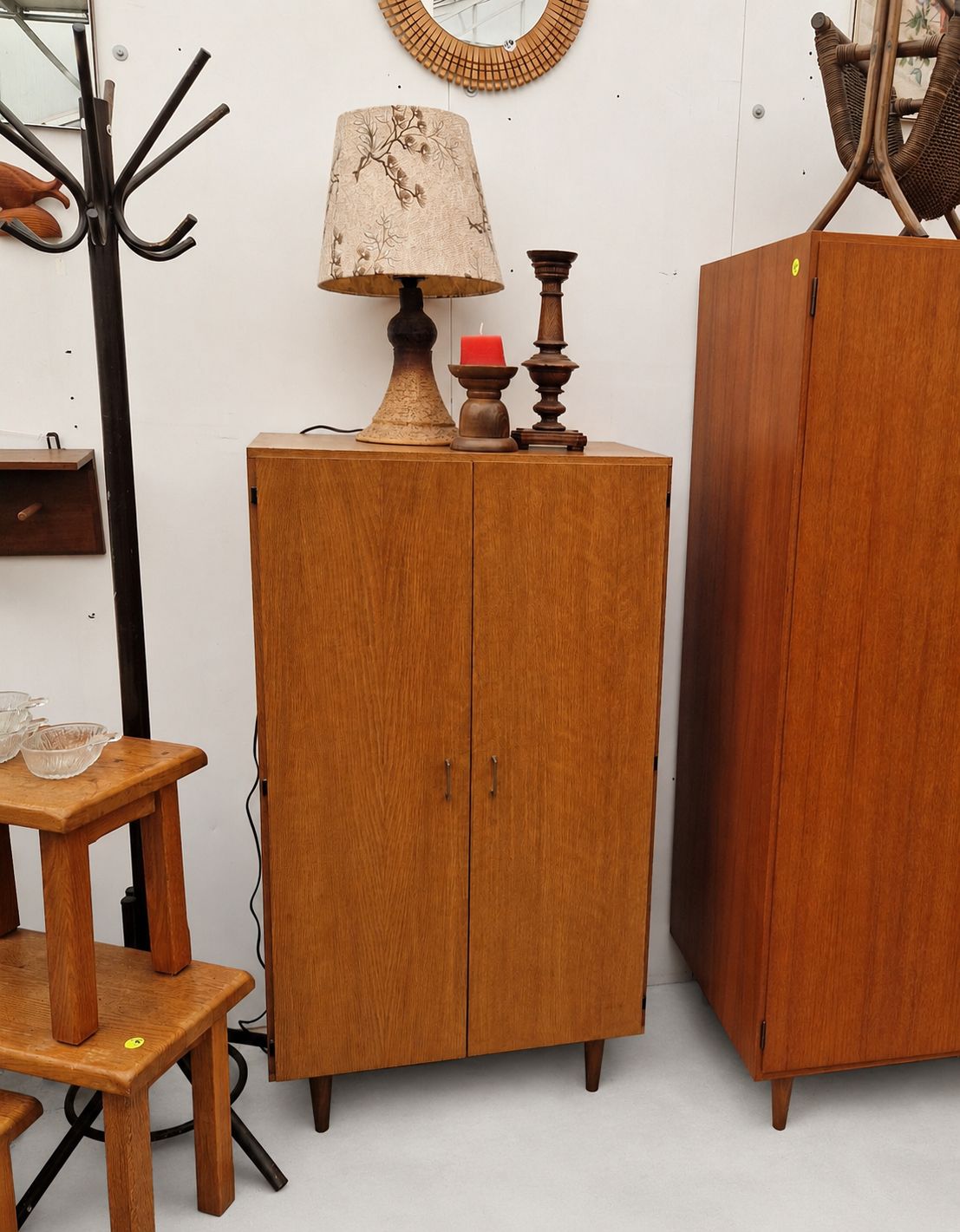 Vintage wandkast 70cm met drie planken